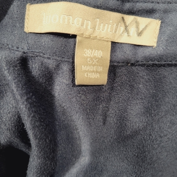 Woman within size 5x blue faux suede feel button shacket - Picture 4 of 6